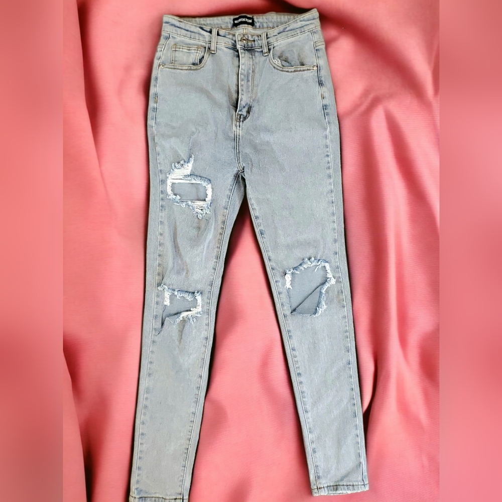 Momokrom Womens Size 6 BLue Vintage Wash Distressed Skinny Jeans
